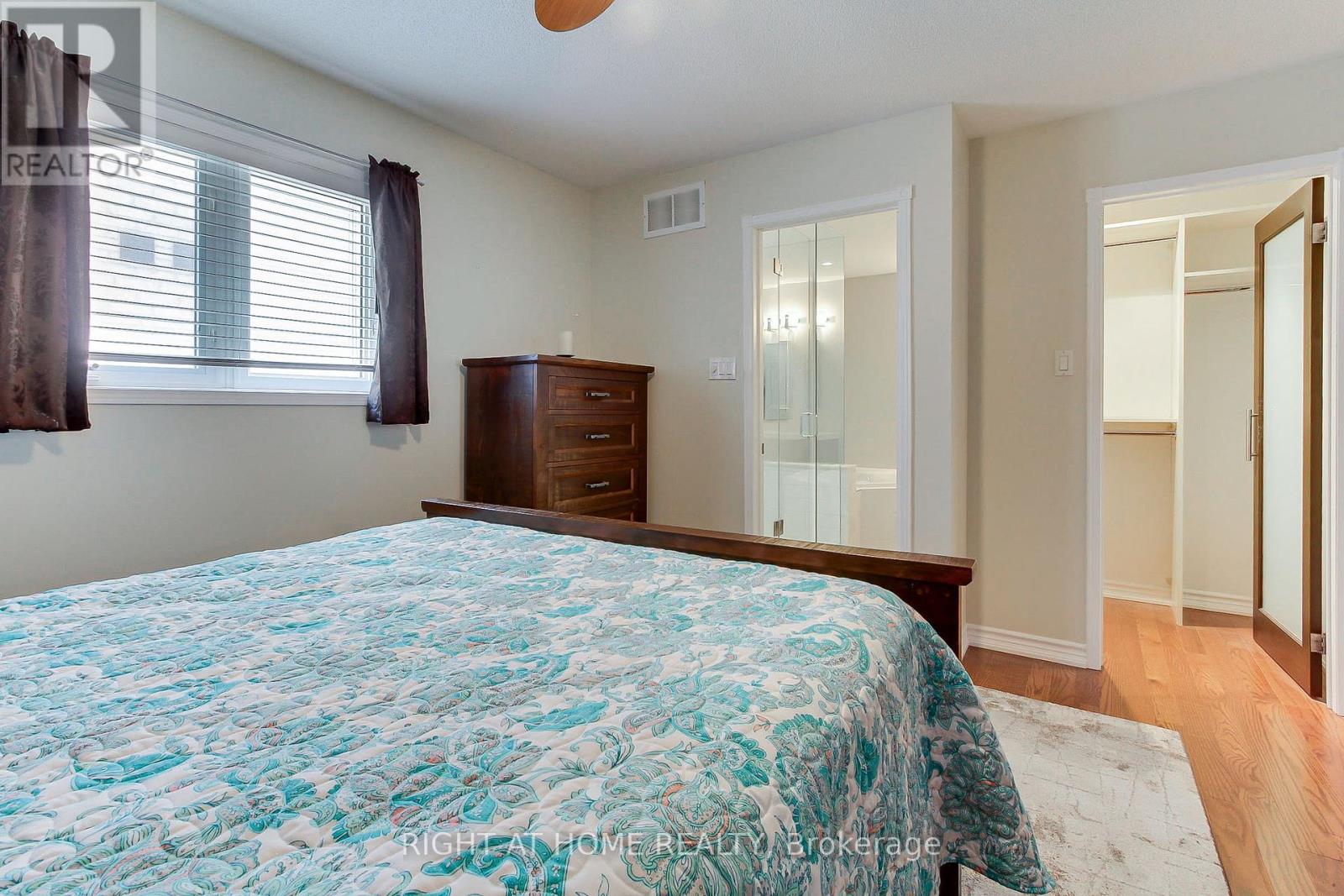 290 Clearmeadow Boulevard, Newmarket, Ontario  L3X 2C6 - Photo 24 - N12402423
