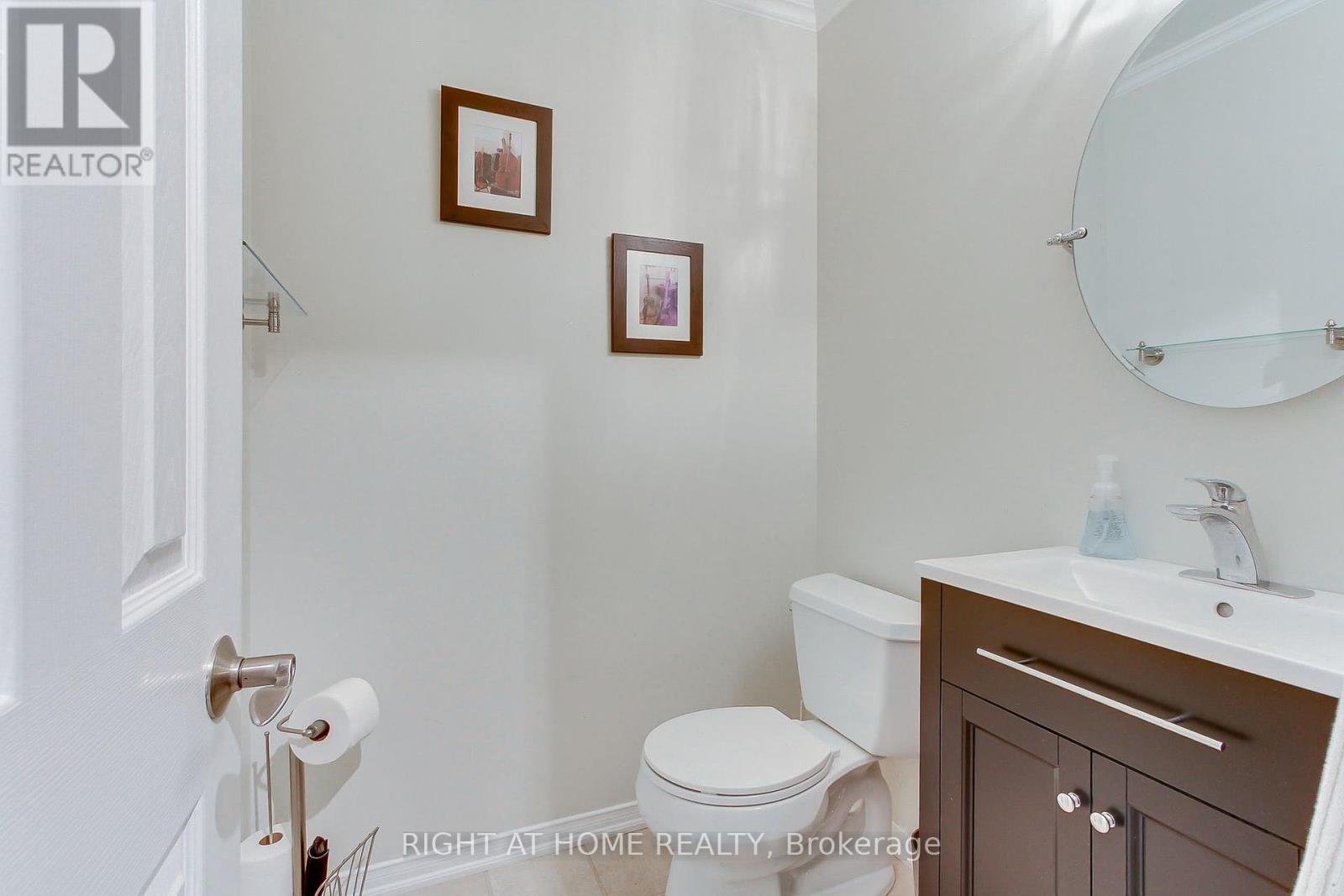 290 Clearmeadow Boulevard, Newmarket, Ontario  L3X 2C6 - Photo 31 - N12402423