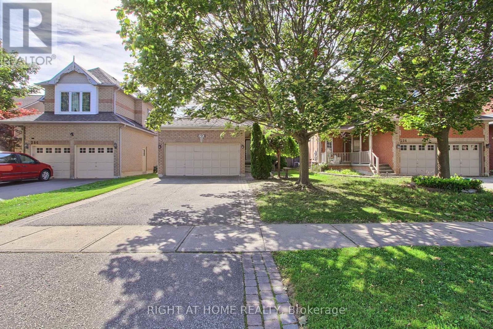 Property at 290 CLEARMEADOW BOULEVARD image 4