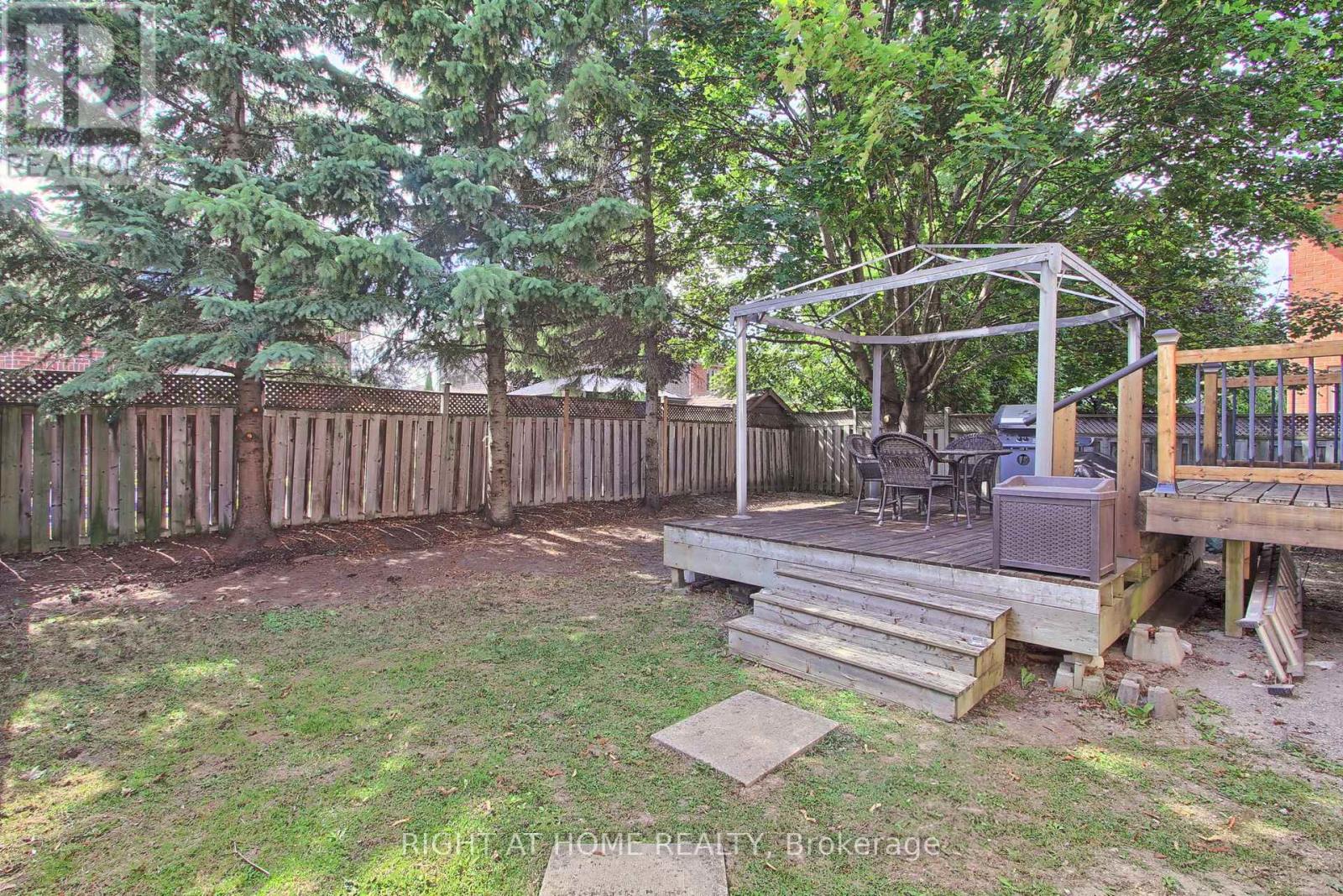 290 Clearmeadow Boulevard, Newmarket, Ontario  L3X 2C6 - Photo 44 - N12402423
