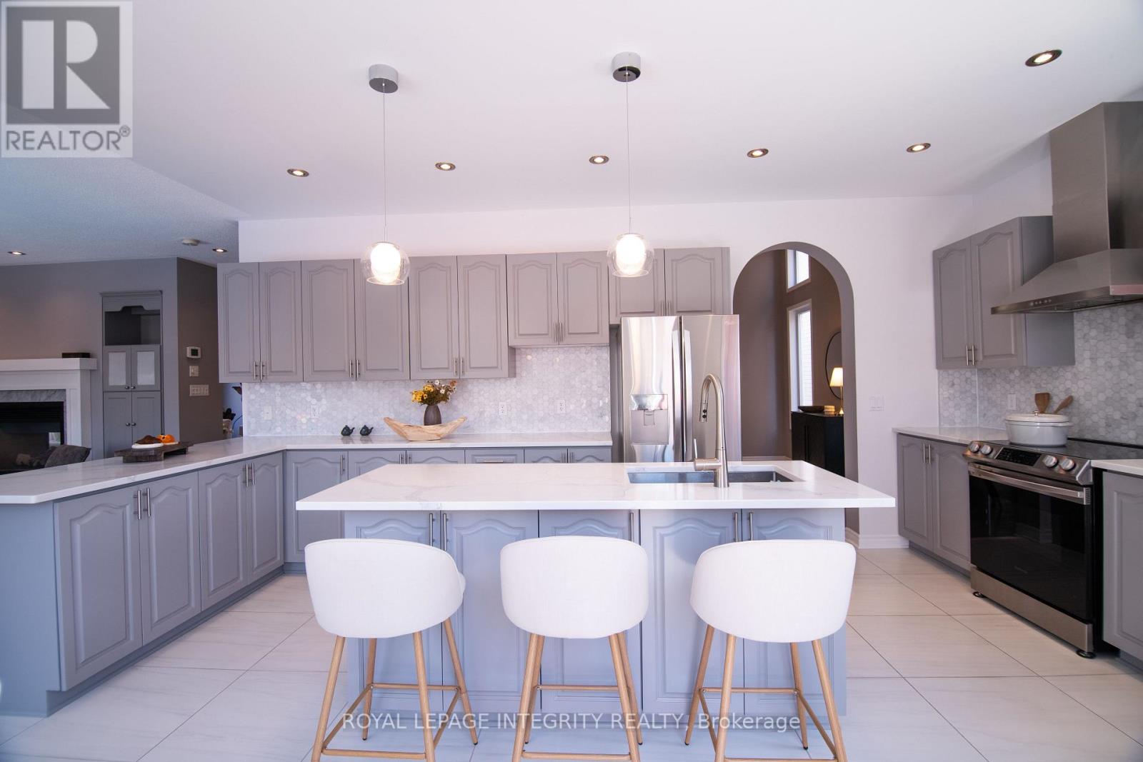 34 Keighley Circle, Ottawa, Ontario  K2K 3H8 - Photo 14 - X12402431