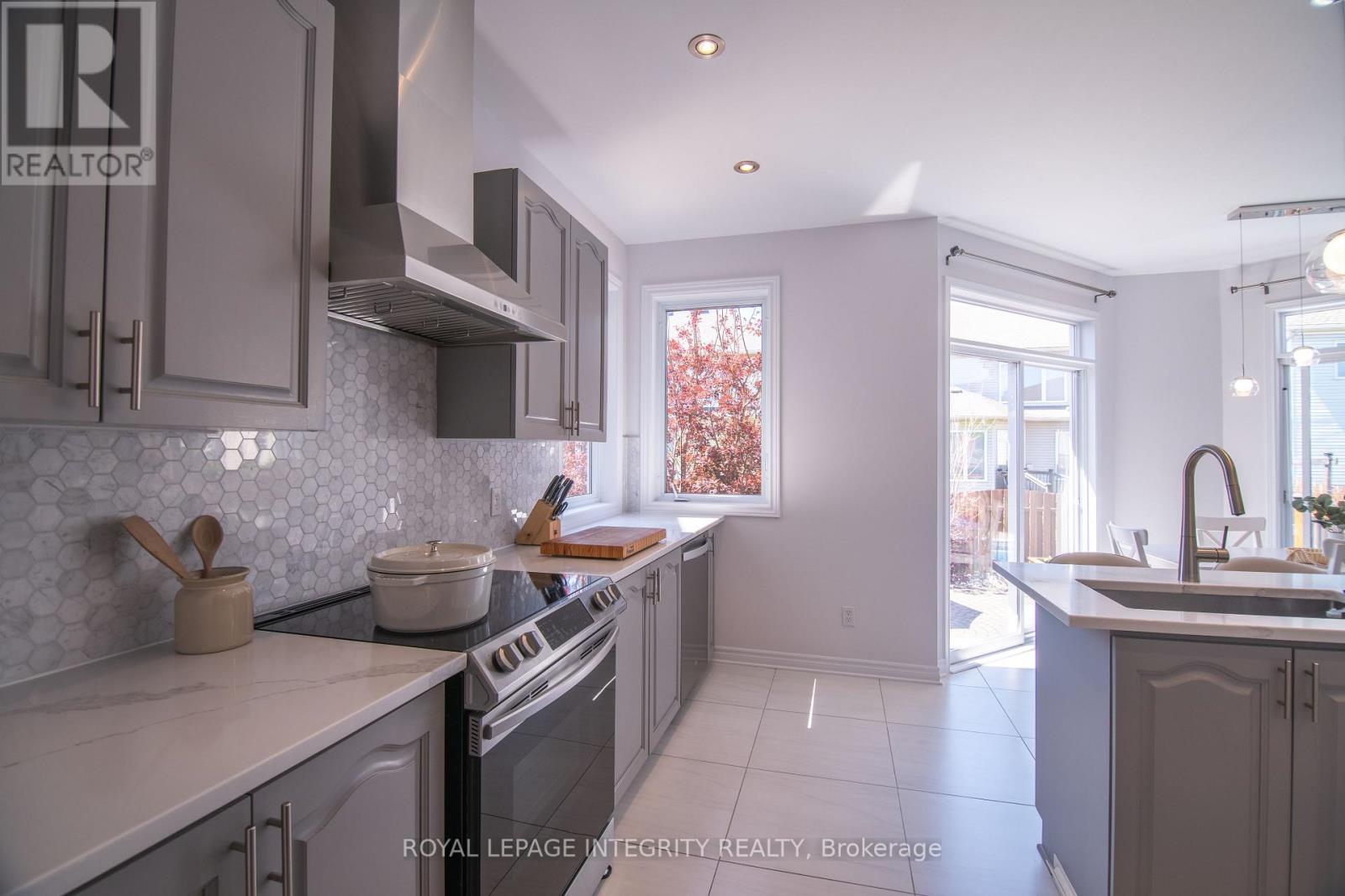 34 Keighley Circle, Ottawa, Ontario  K2K 3H8 - Photo 15 - X12402431