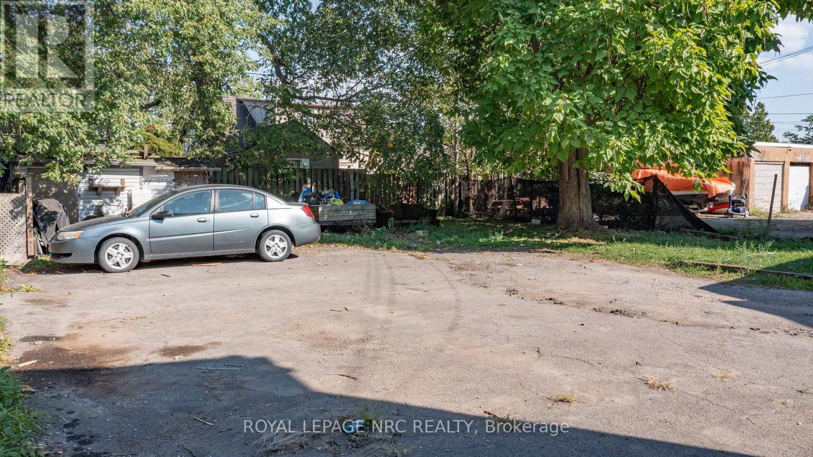 358 Crowland Avenue, Welland, Ontario  L3B 1X7 - Photo 10 - X12385037