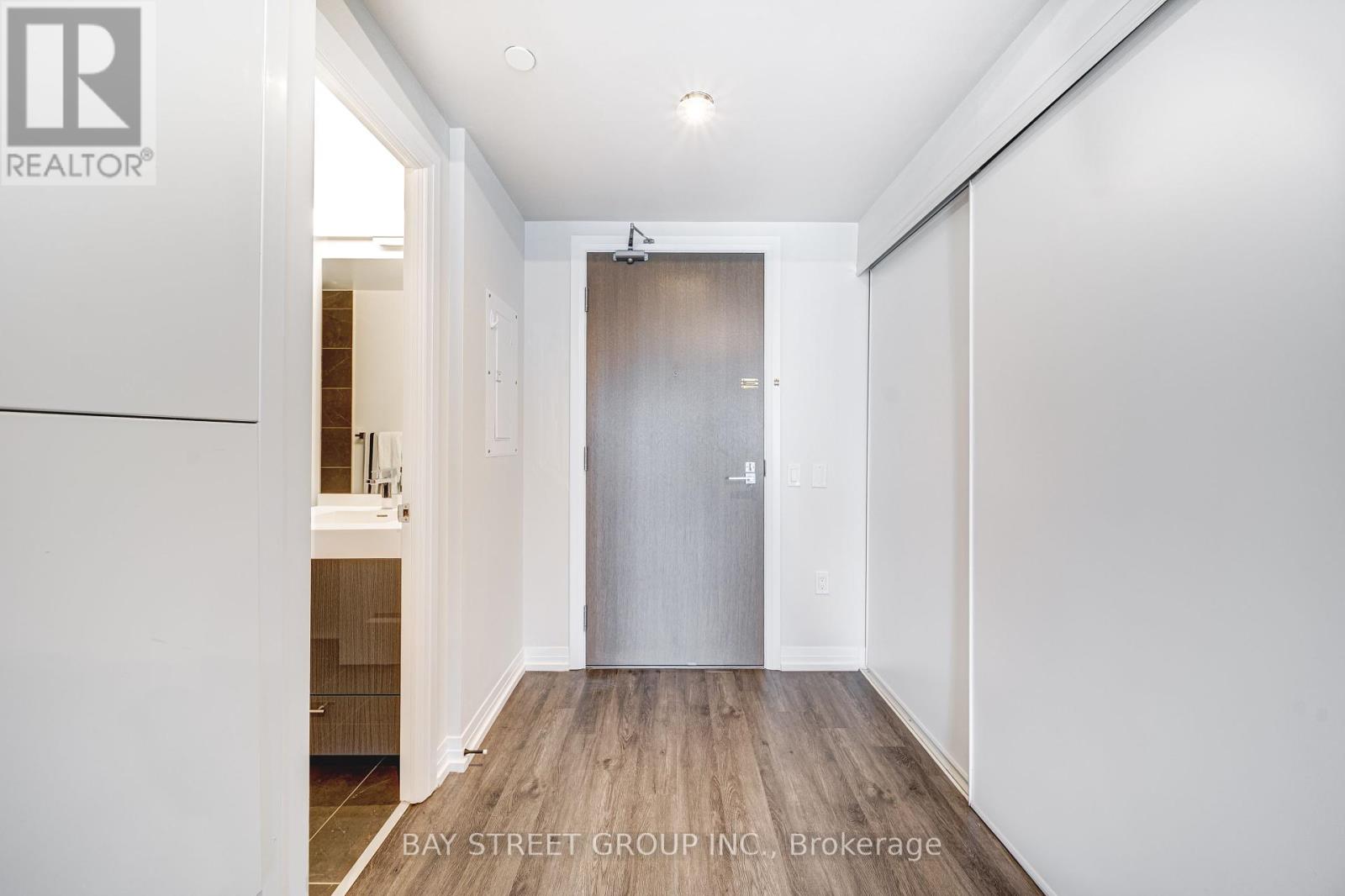 3809 - 251 Jarvis Street, Toronto (Church-Yonge Corridor), Ontario  M5B 0C3 - Photo 3 - C12402437