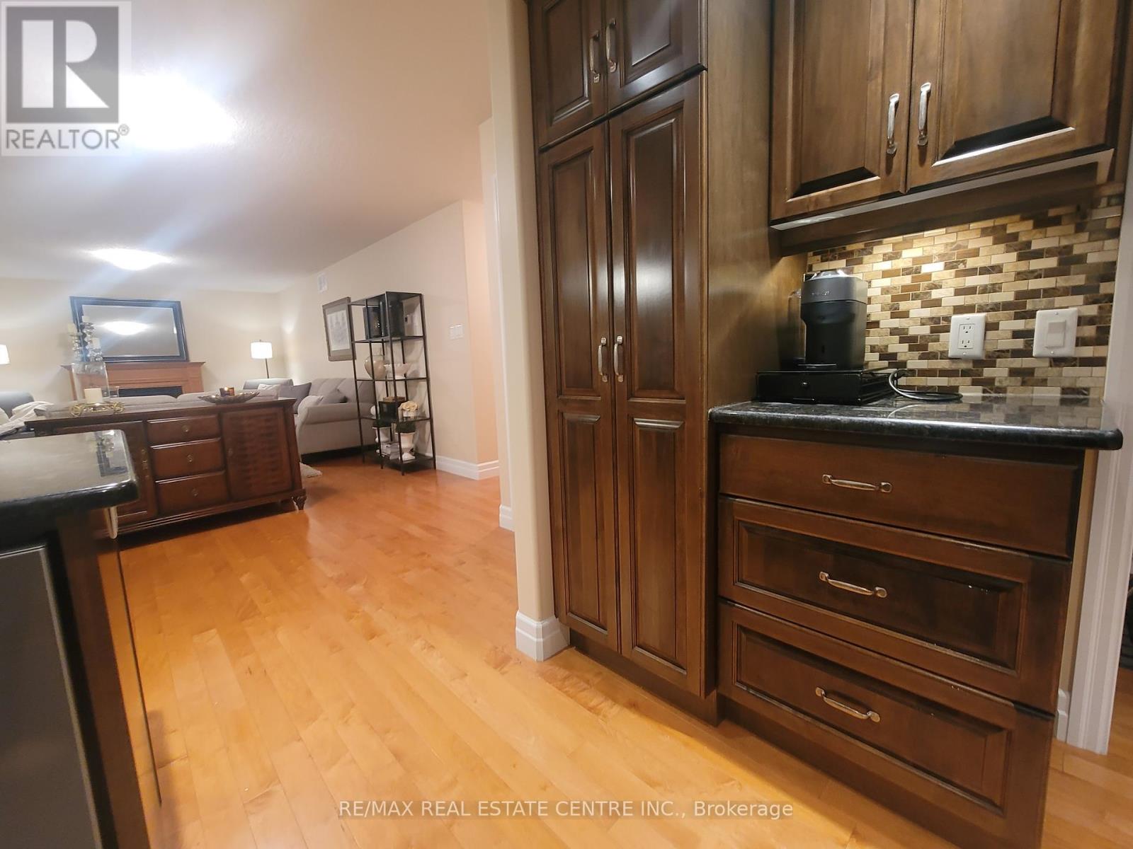 135 Gerber Meadows Drive, Wellesley, Ontario  N0B 2T0 - Photo 11 - X12402434