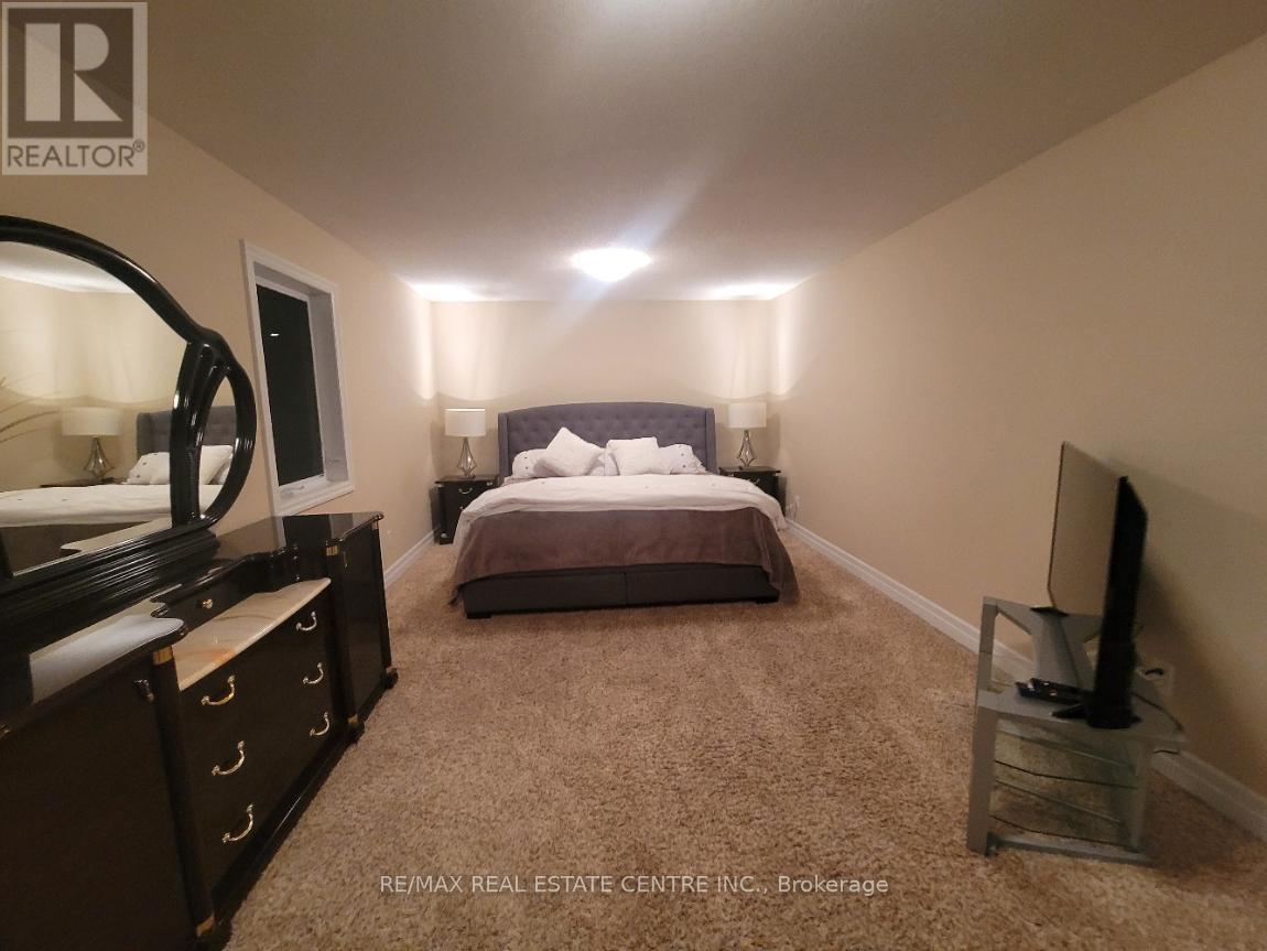 135 Gerber Meadows Drive, Wellesley, Ontario  N0B 2T0 - Photo 21 - X12402434