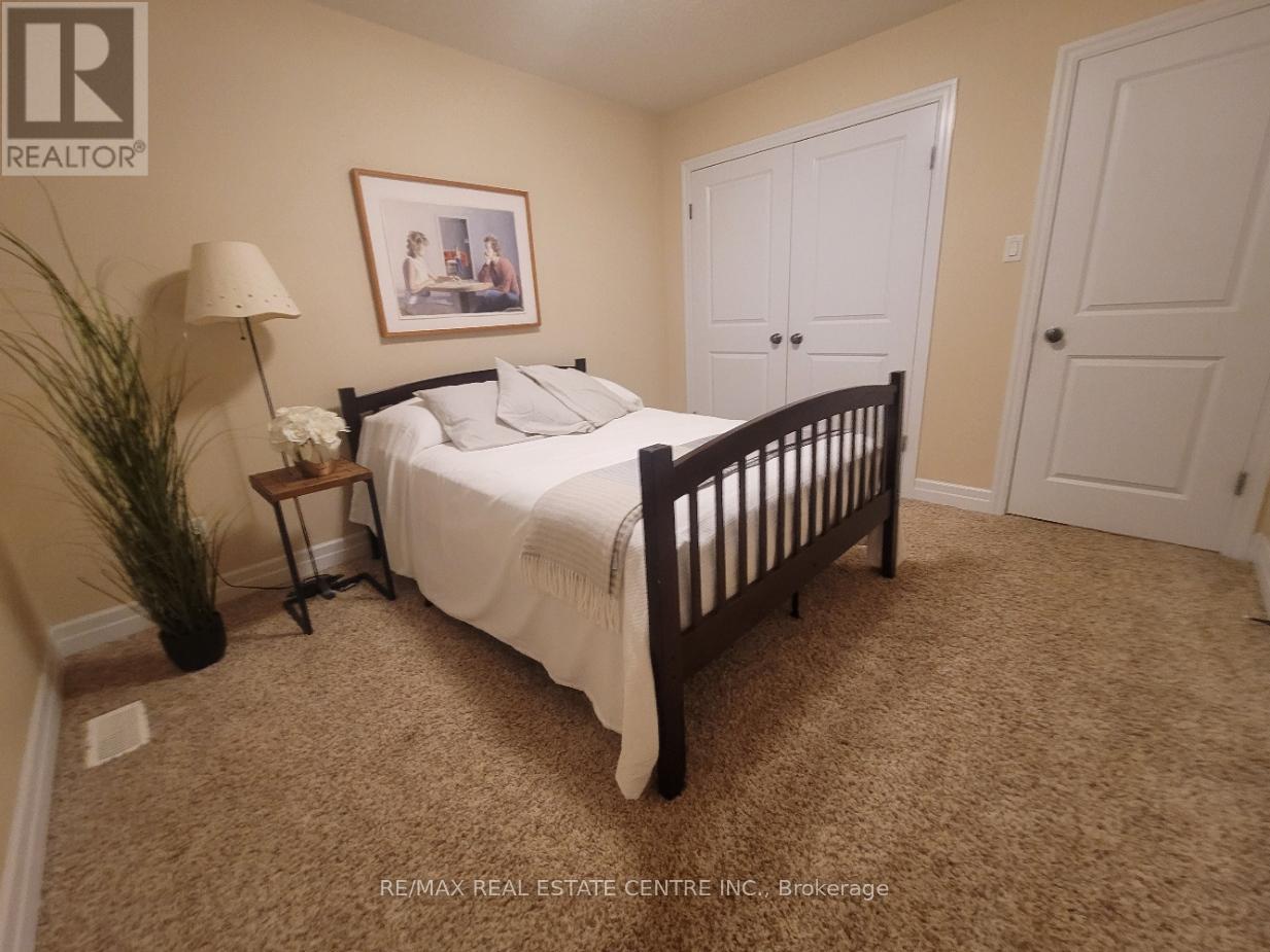 135 Gerber Meadows Drive, Wellesley, Ontario  N0B 2T0 - Photo 23 - X12402434