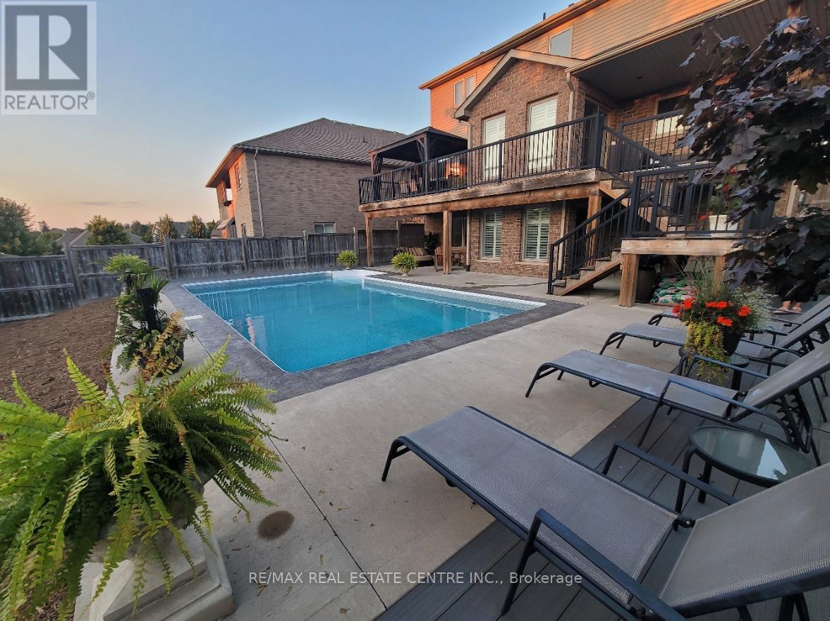 135 Gerber Meadows Drive, Wellesley, Ontario  N0B 2T0 - Photo 43 - X12402434