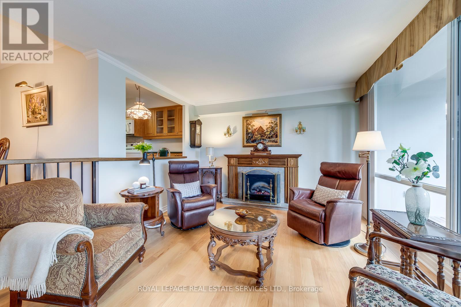 405 - 240 Scarlett Road, Toronto, Ontario  M6N 4X4 - Photo 13 - W12371821