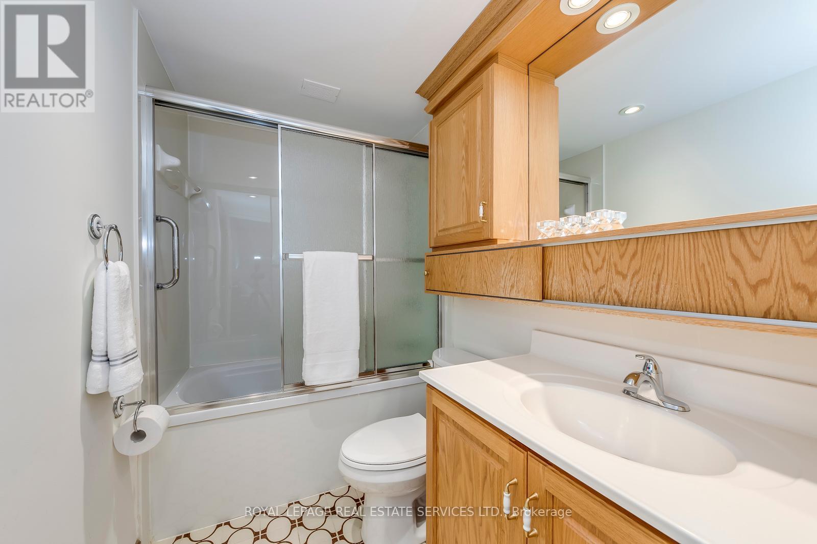 405 - 240 Scarlett Road, Toronto, Ontario  M6N 4X4 - Photo 30 - W12371821