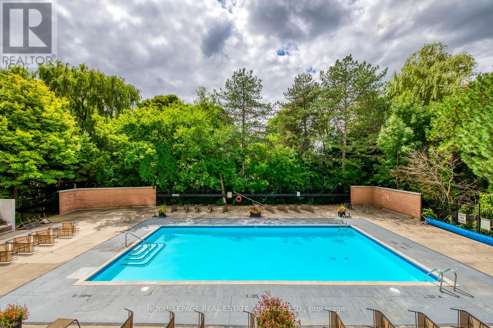 405 - 240 Scarlett Road, Toronto, Ontario  M6N 4X4 - Photo 39 - W12371821