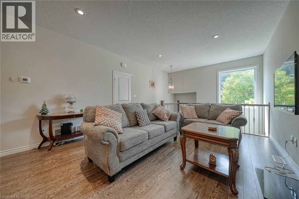 211 Oxford Street, Ingersoll, Ontario  N5C 2V8 - Photo 6 - 40769410