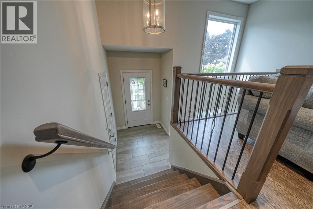 211 Oxford Street, Ingersoll, Ontario  N5C 2V8 - Photo 4 - 40769410