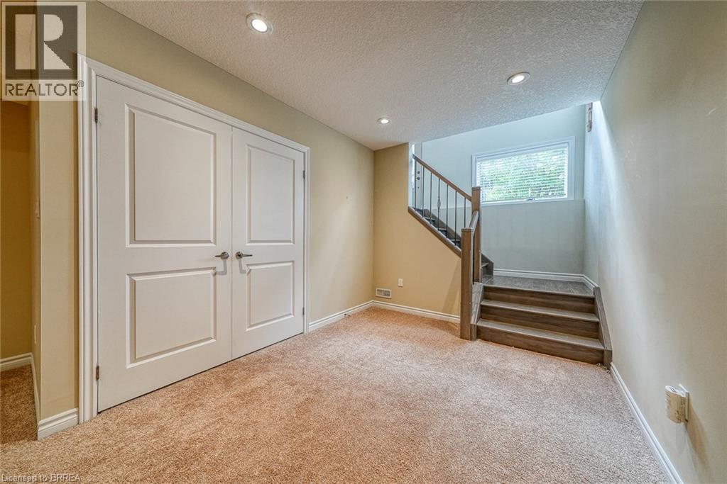 211 Oxford Street, Ingersoll, Ontario  N5C 2V8 - Photo 23 - 40769410