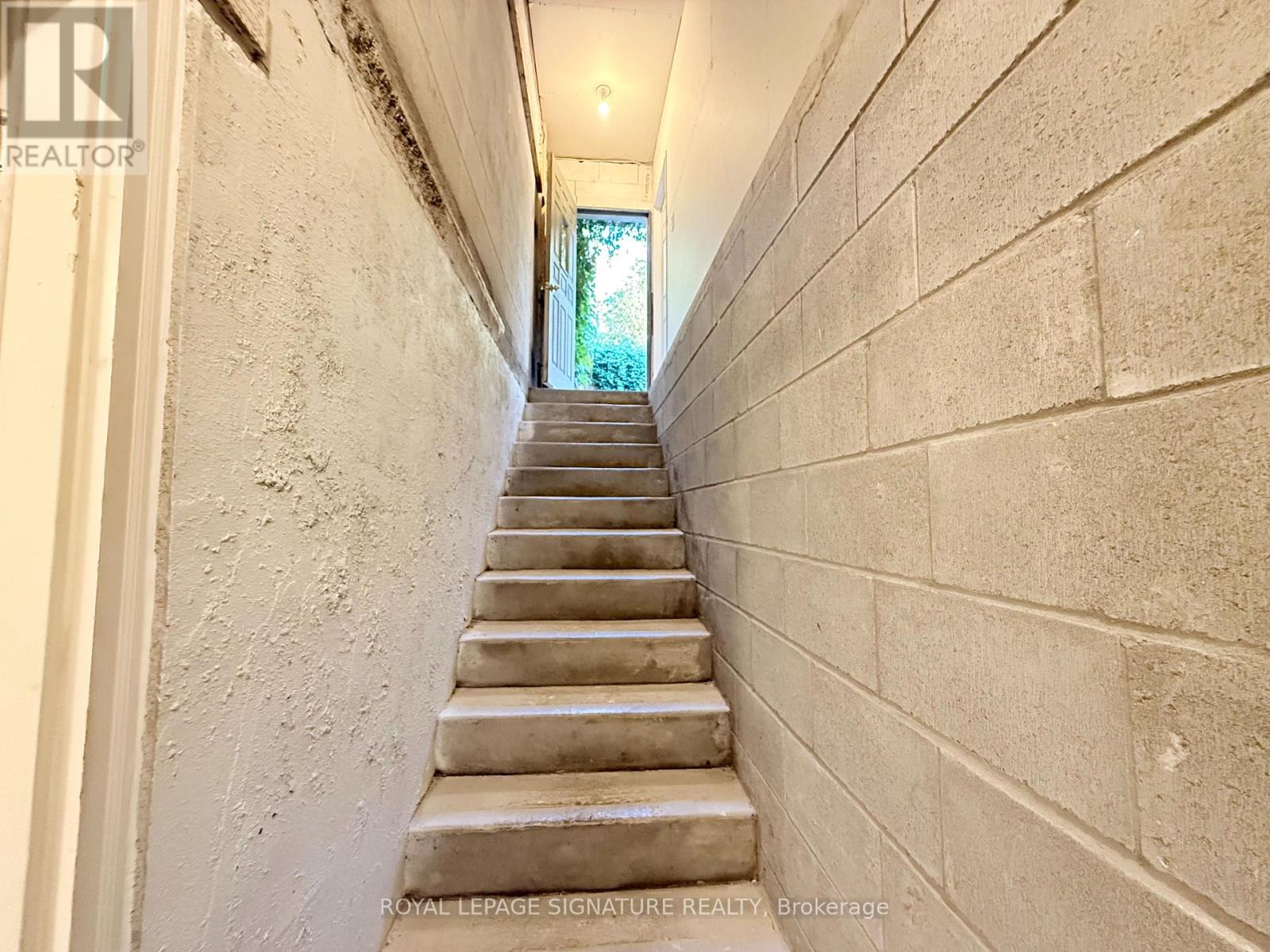 Lower - 38 Burnhamthorpe Road W, Oakville, Ontario  L6M 4K4 - Photo 8 - W12360169