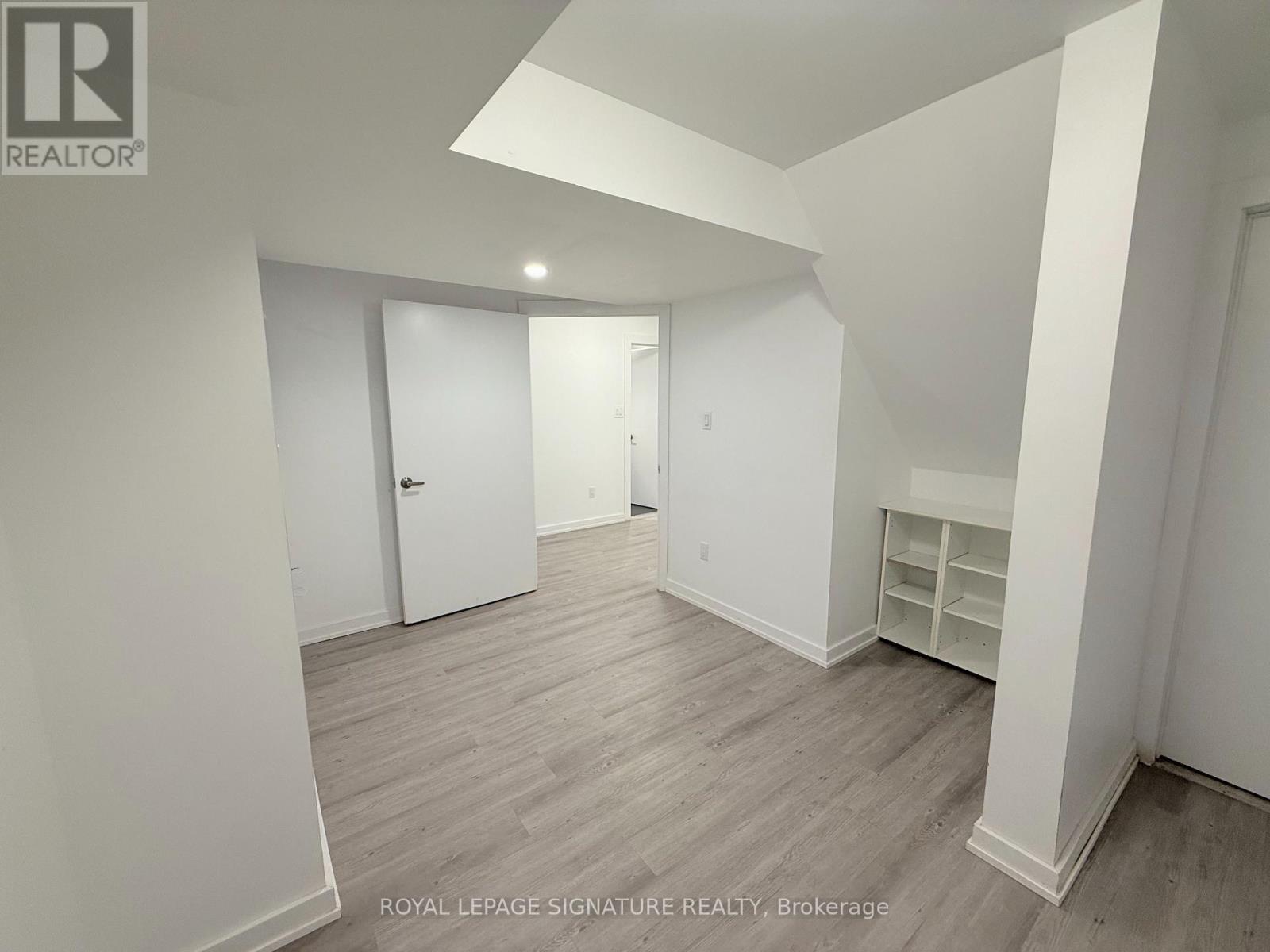 Lower - 38 Burnhamthorpe Road W, Oakville, Ontario  L6M 4K4 - Photo 23 - W12360169