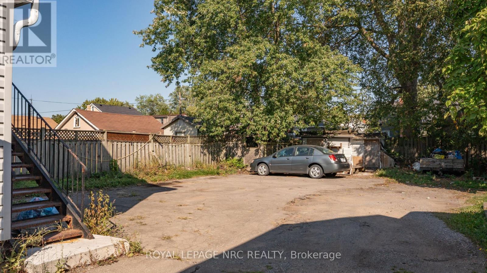 358 Crowland Avenue, Welland, Ontario  L3B 1X7 - Photo 10 - X12399227
