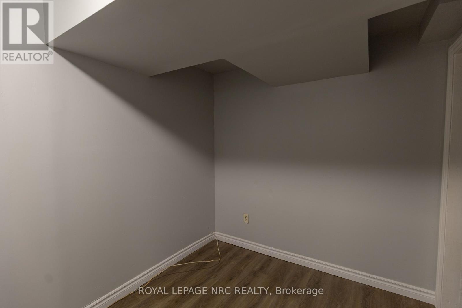 358 Crowland Avenue, Welland, Ontario  L3B 1X7 - Photo 21 - X12399227