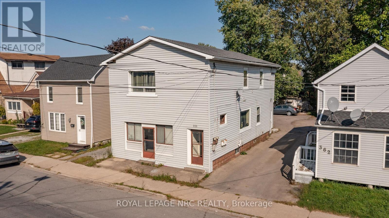 358 Crowland Avenue, Welland, Ontario  L3B 1X7 - Photo 2 - X12399227