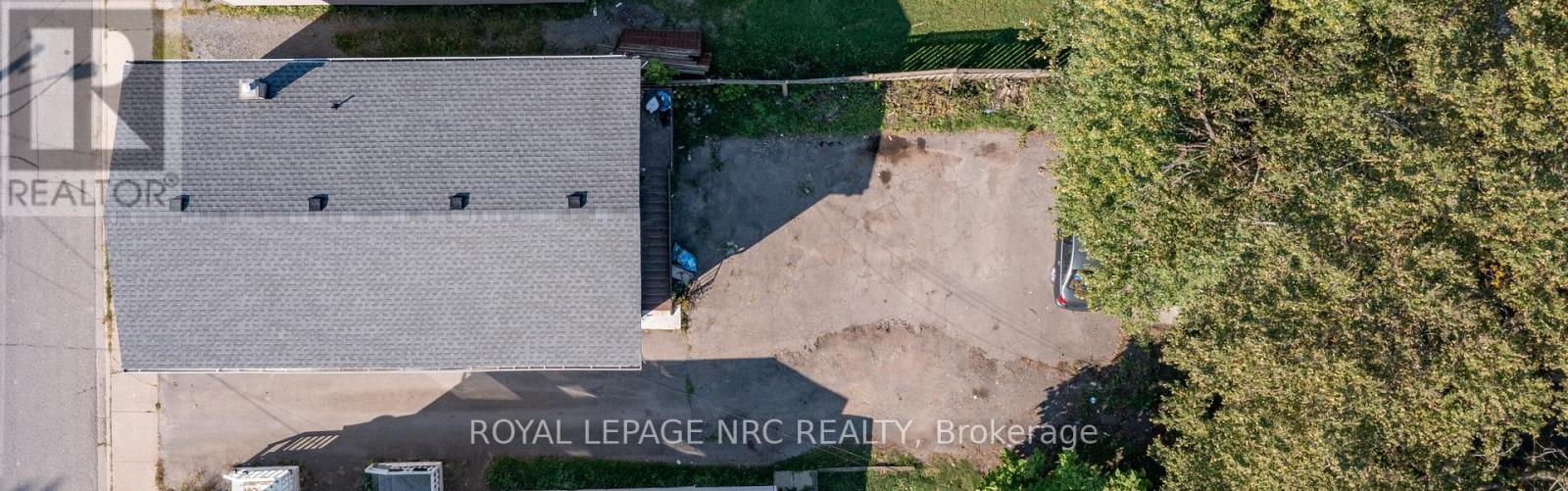358 Crowland Avenue, Welland, Ontario  L3B 1X7 - Photo 8 - X12399227