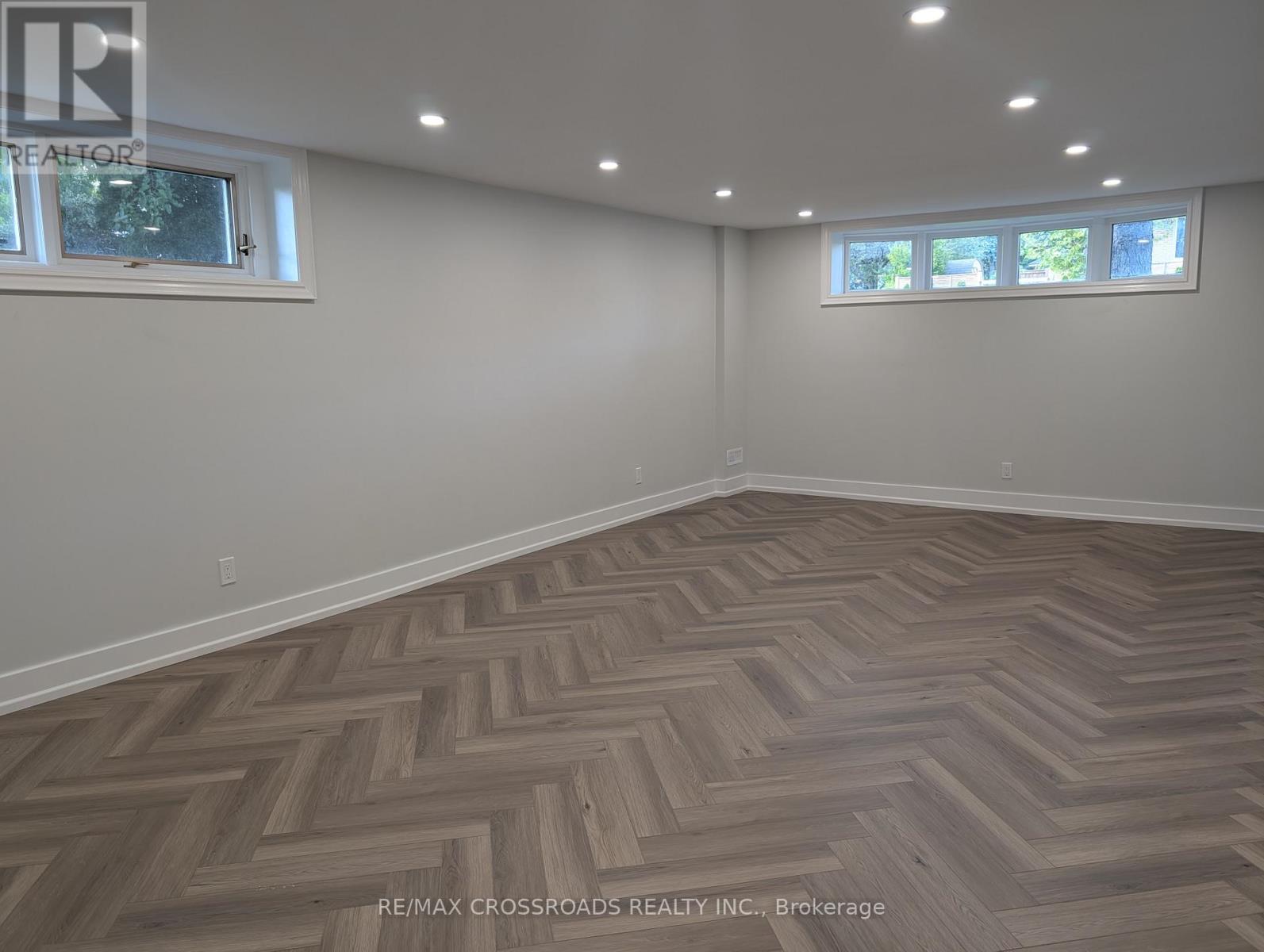 10 Tangmere Road, Toronto, Ontario  M3B 2N1 - Photo 23 - C12402378