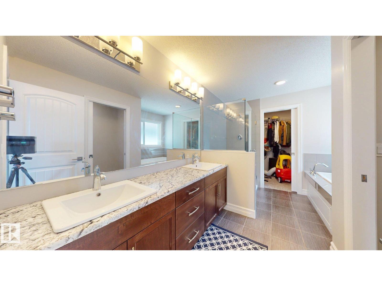 1245 26a St Nw, Edmonton, Alberta  T6T 2J4 - Photo 35 - E4457725