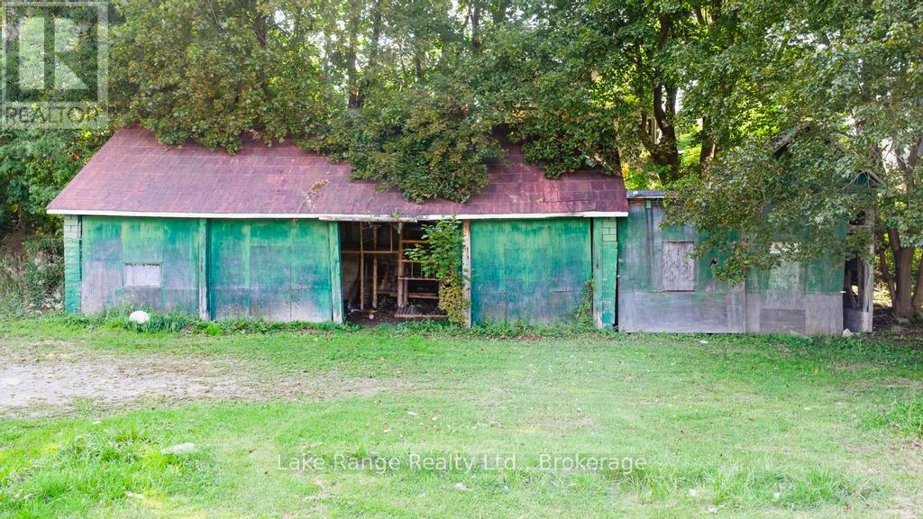 290/298 Frank Street, South Bruce Peninsula, Ontario  N0H 2T0 - Photo 10 - X12402459
