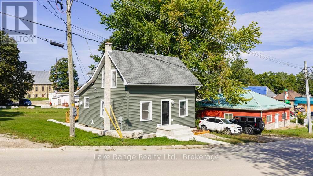 290/298 Frank Street, South Bruce Peninsula, Ontario  N0H 2T0 - Photo 11 - X12402459