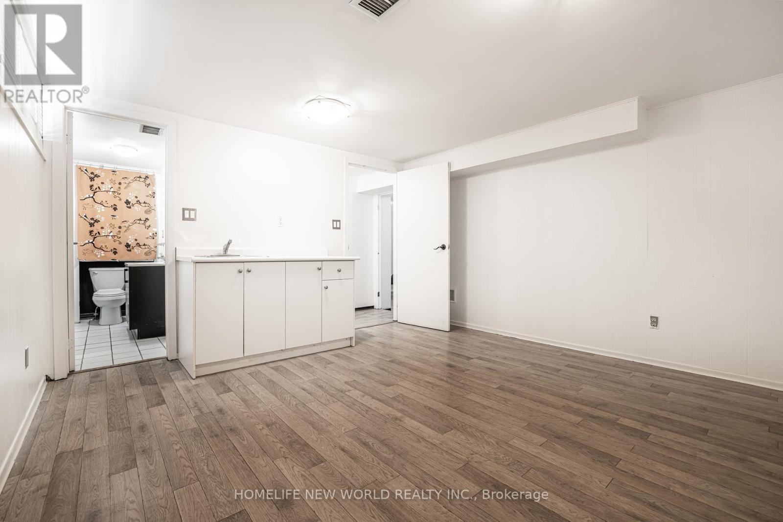 192 Combe Avenue, Toronto, Ontario  M3H 4K5 - Photo 18 - C12402464