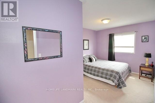 9 Presley Crescent, Whitby, Ontario  L1P 0A3 - Photo 5 - E12402469