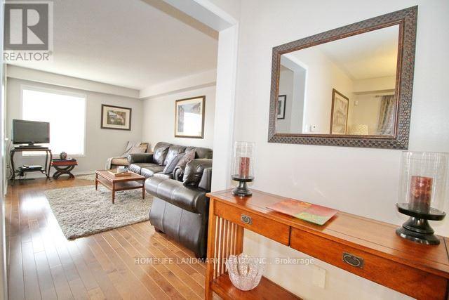 9 Presley Crescent, Whitby, Ontario  L1P 0A3 - Photo 9 - E12402469
