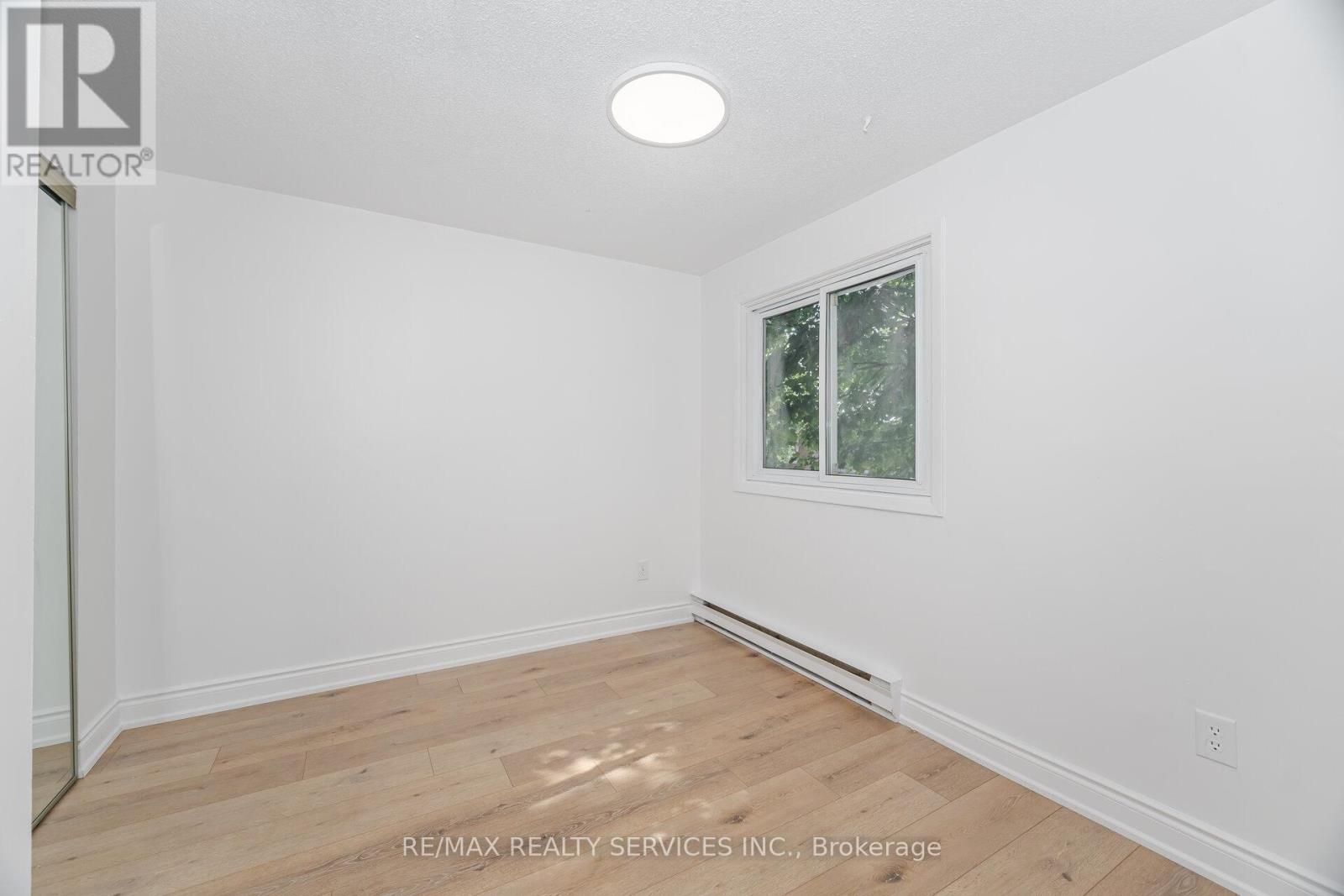 20 Greenhills Square, Brampton (Northgate), Ontario  L6S 2J4 - Photo 27 - W12402461