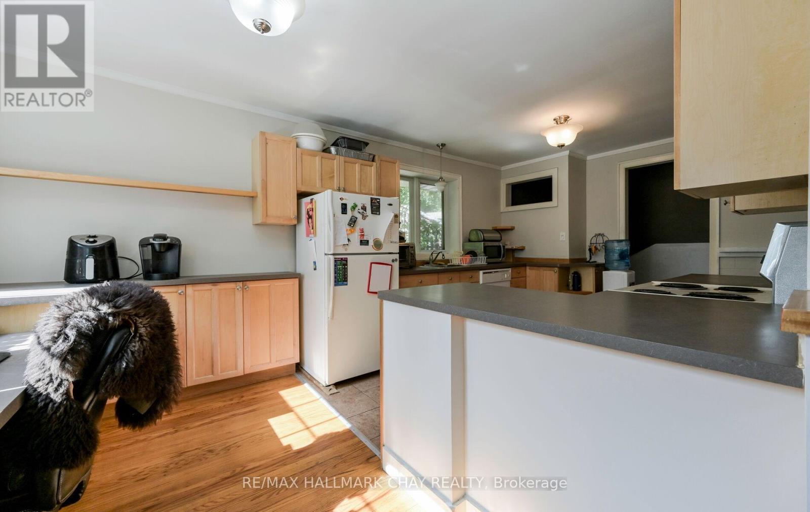 67 Cedar Street, Guelph, Ontario  N1G 1C4 - Photo 11 - X12402466