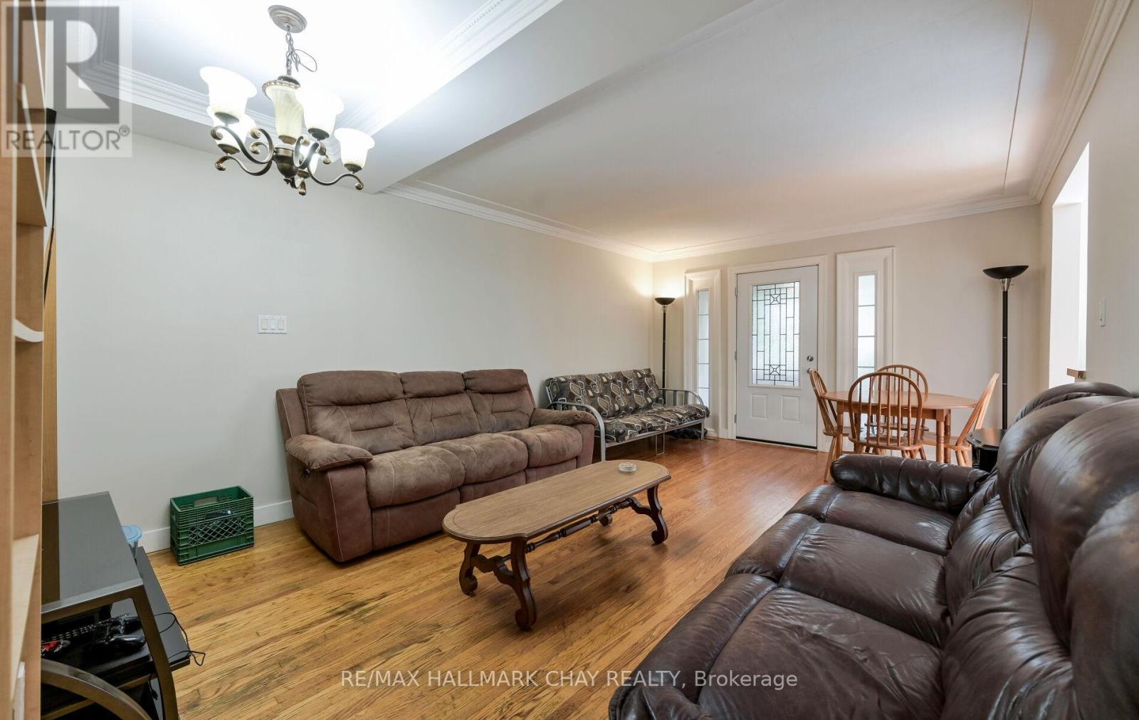 67 Cedar Street, Guelph, Ontario  N1G 1C4 - Photo 9 - X12402466
