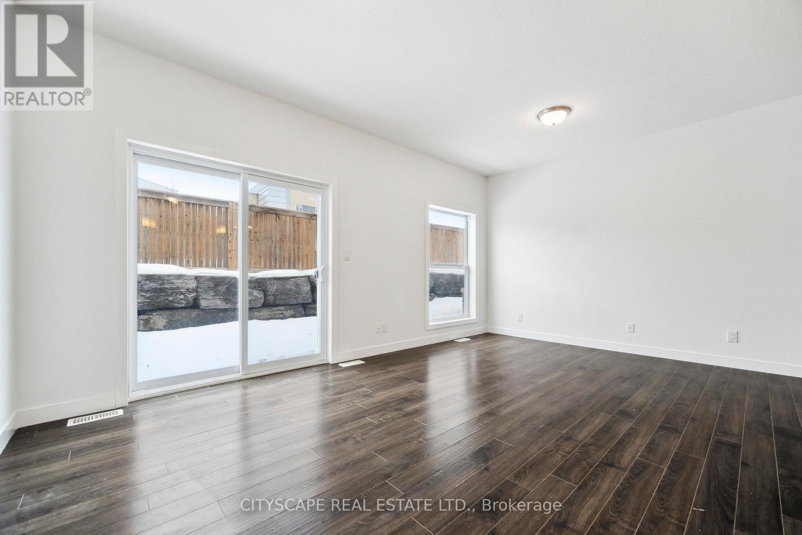B3 - 439 Athlone Avenue, Woodstock, Ontario  N4V 0C8 - Photo 10 - X12402468