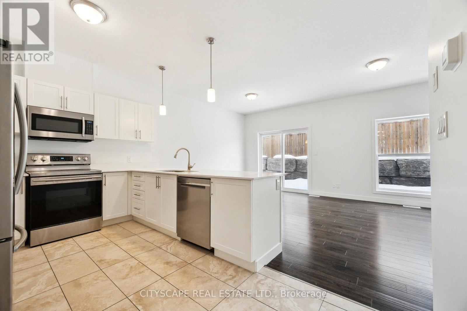 B3 - 439 Athlone Avenue, Woodstock, Ontario  N4V 0C8 - Photo 7 - X12402468