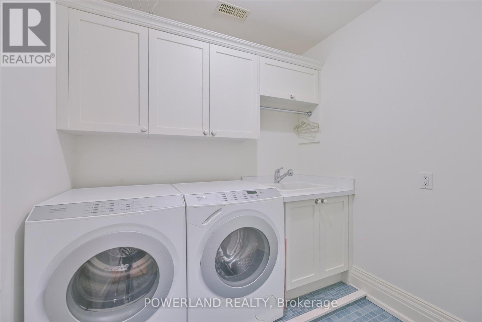94 Inglewood Drive, Toronto, Ontario  M4T 1H5 - Photo 34 - C12364311