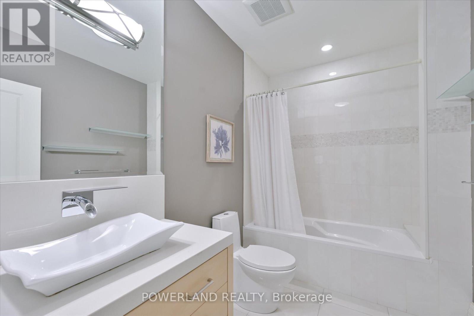 94 Inglewood Drive, Toronto, Ontario  M4T 1H5 - Photo 40 - C12364311