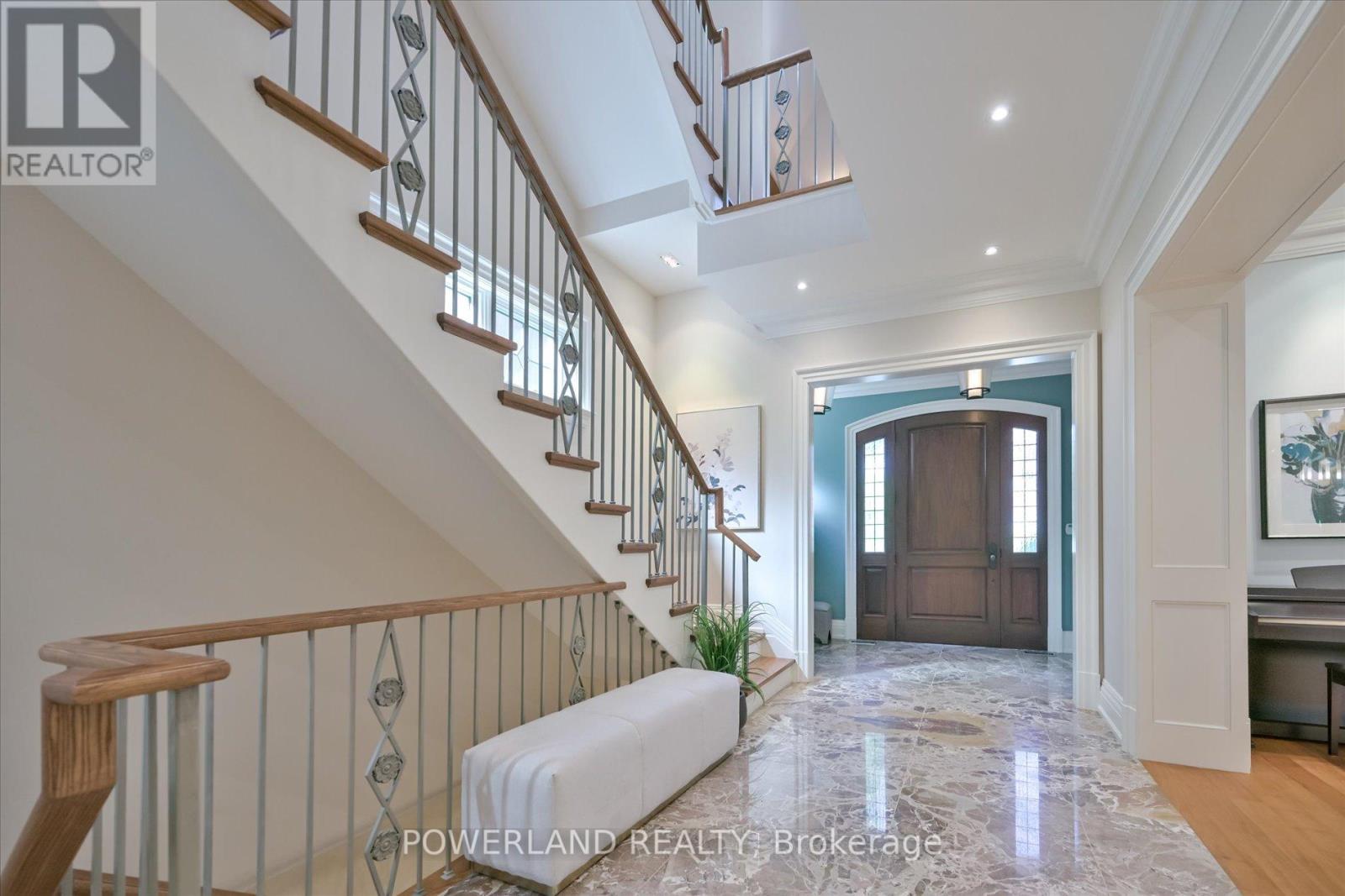 94 Inglewood Drive, Toronto, Ontario  M4T 1H5 - Photo 9 - C12364311
