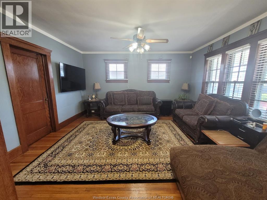 156 Giles Boulevard, Windsor, Ontario  N9A 4B9 - Photo 6 - 25023292