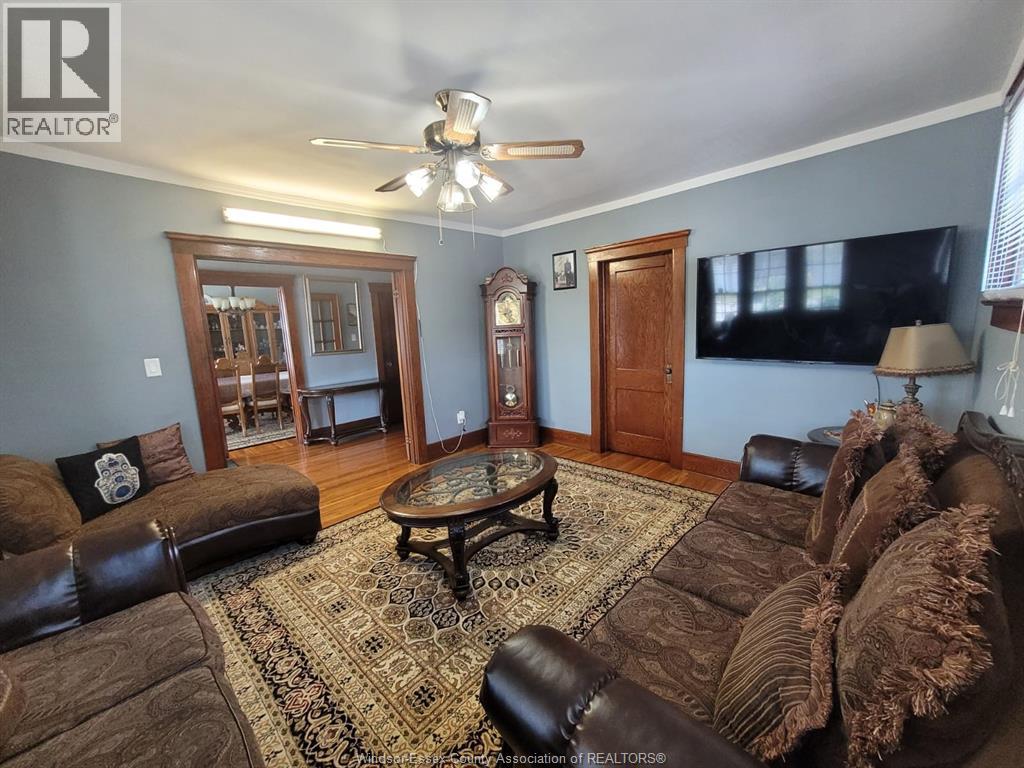 156 Giles Boulevard, Windsor, Ontario  N9A 4B9 - Photo 7 - 25023292