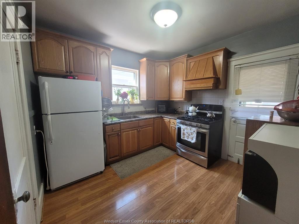 156 Giles Boulevard, Windsor, Ontario  N9A 4B9 - Photo 10 - 25023292