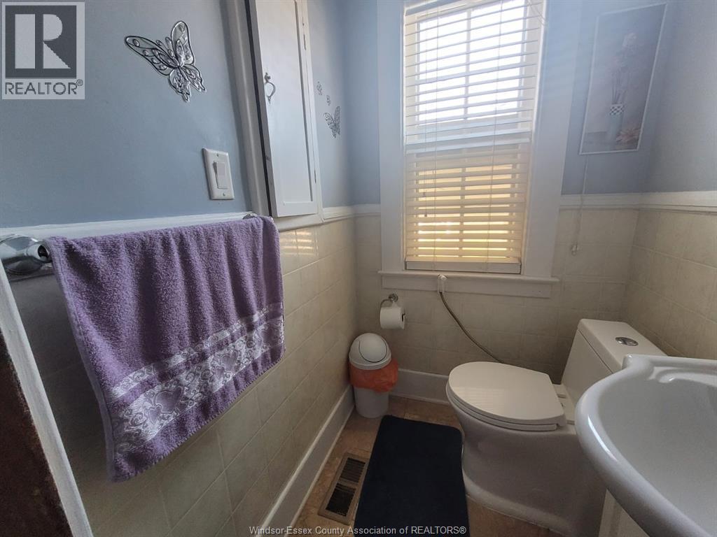 156 Giles Boulevard, Windsor, Ontario  N9A 4B9 - Photo 13 - 25023292