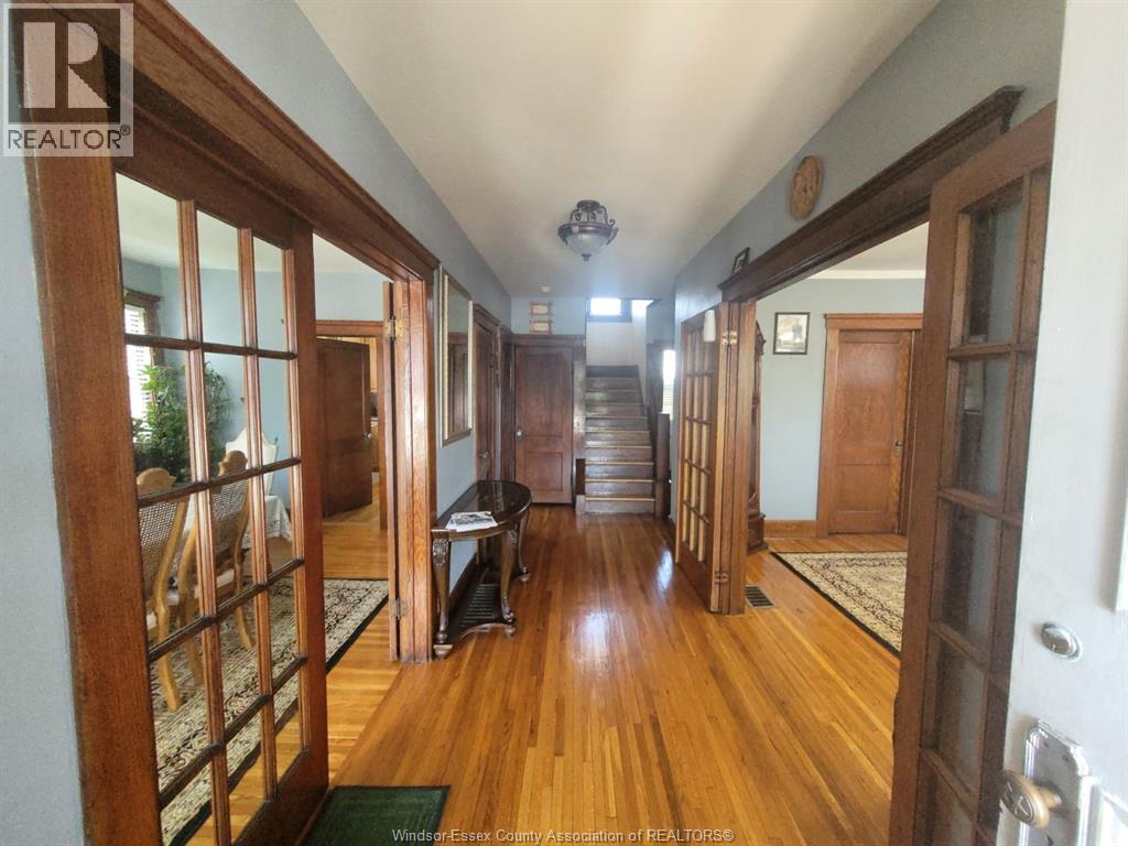 156 Giles Boulevard, Windsor, Ontario  N9A 4B9 - Photo 4 - 25023292