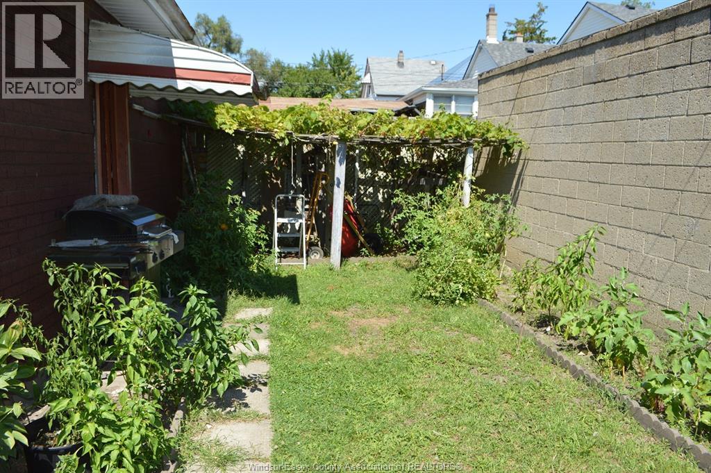 156 Giles Boulevard, Windsor, Ontario  N9A 4B9 - Photo 28 - 25023292