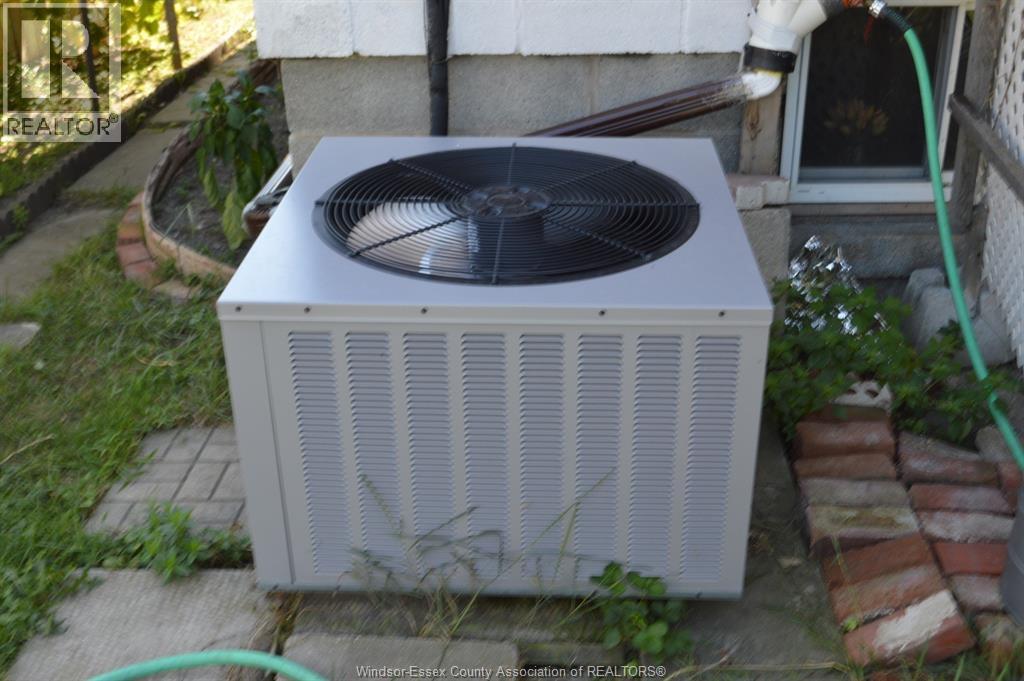 156 Giles Boulevard, Windsor, Ontario  N9A 4B9 - Photo 27 - 25023292