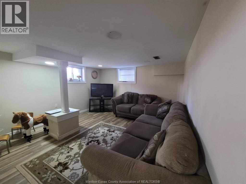 156 Giles Boulevard, Windsor, Ontario  N9A 4B9 - Photo 23 - 25023292