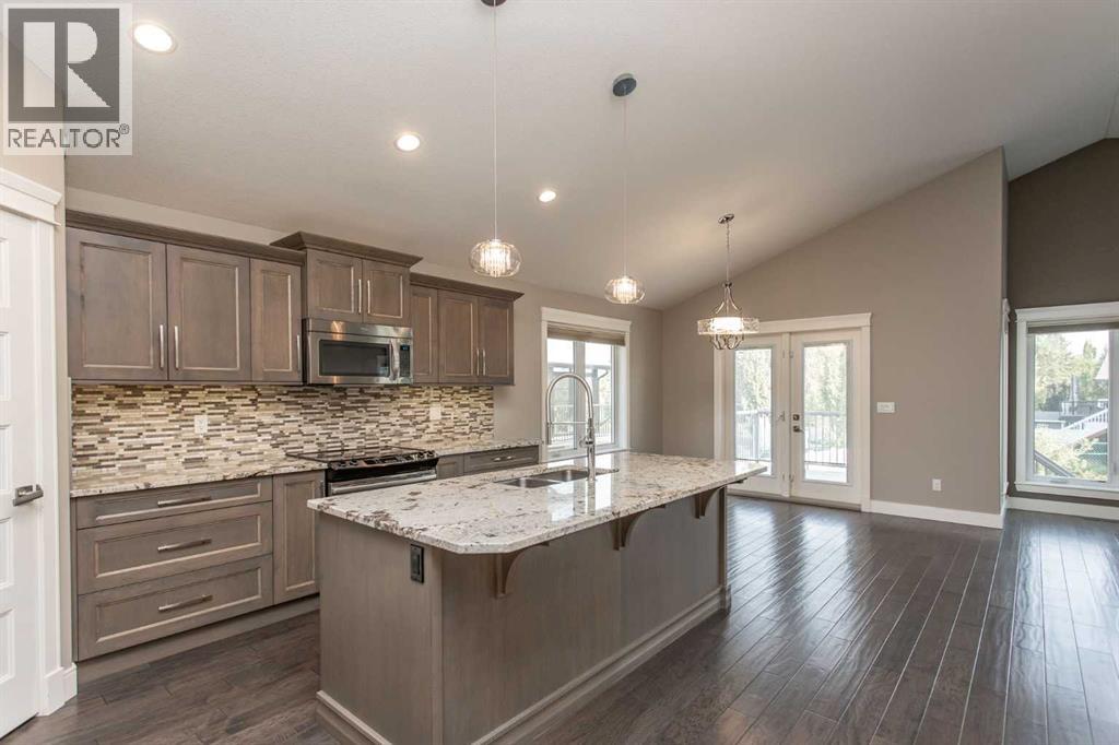 Property at 6 Garrison Place image 2