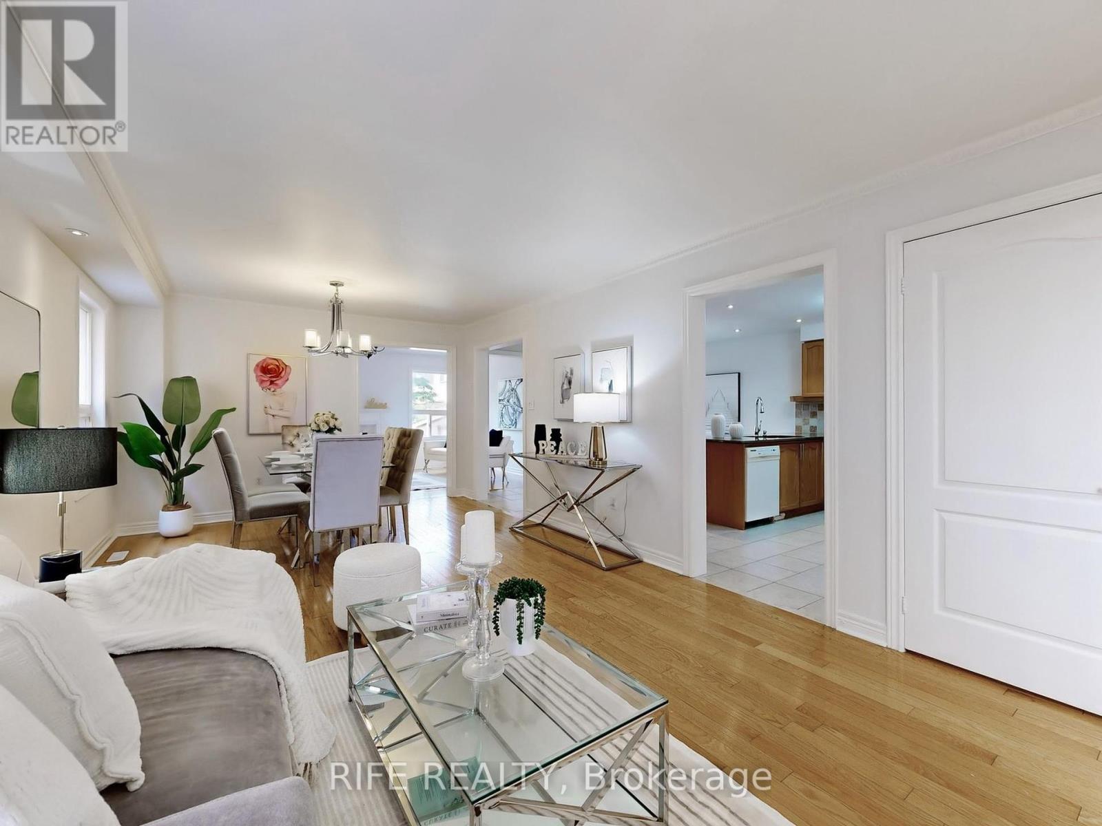 Property at 111 CYNTHIA JEAN STREET image 5