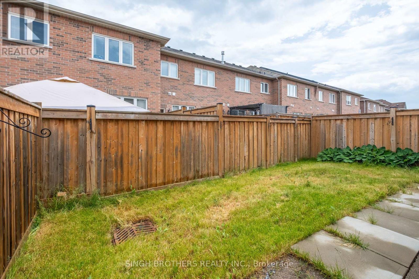 21 Hoover Road, Brampton, Ontario  L7A 4L2 - Photo 34 - W12382797